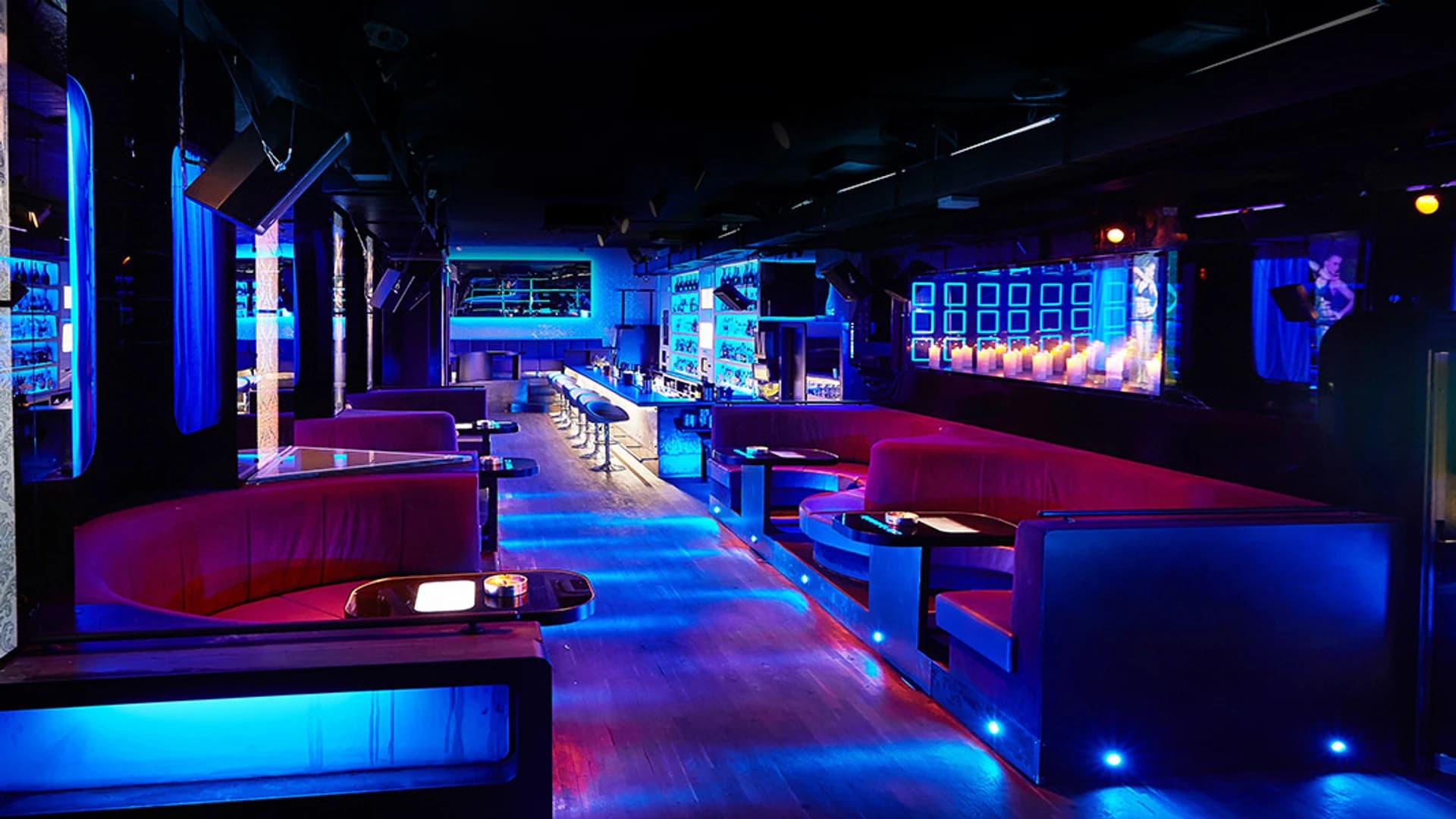 M1 Lounge